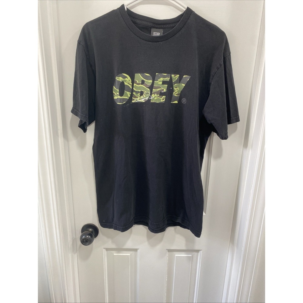 Obey Camo Lettering Men's Black T-Shirt Size Medium
